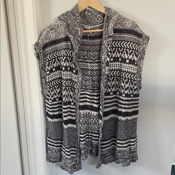 🔵 Wild Pearl Monochrome Knit Vest size M - Picture 1 of 7
